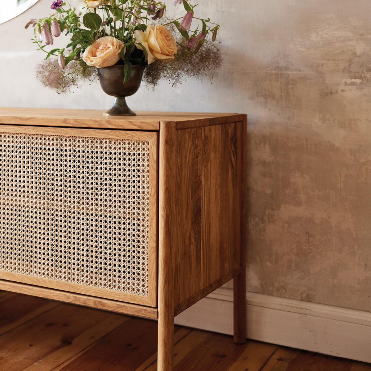 Meuble TV 204 cm 2 portes - Bois massif hêtre et rotin - SOGNO