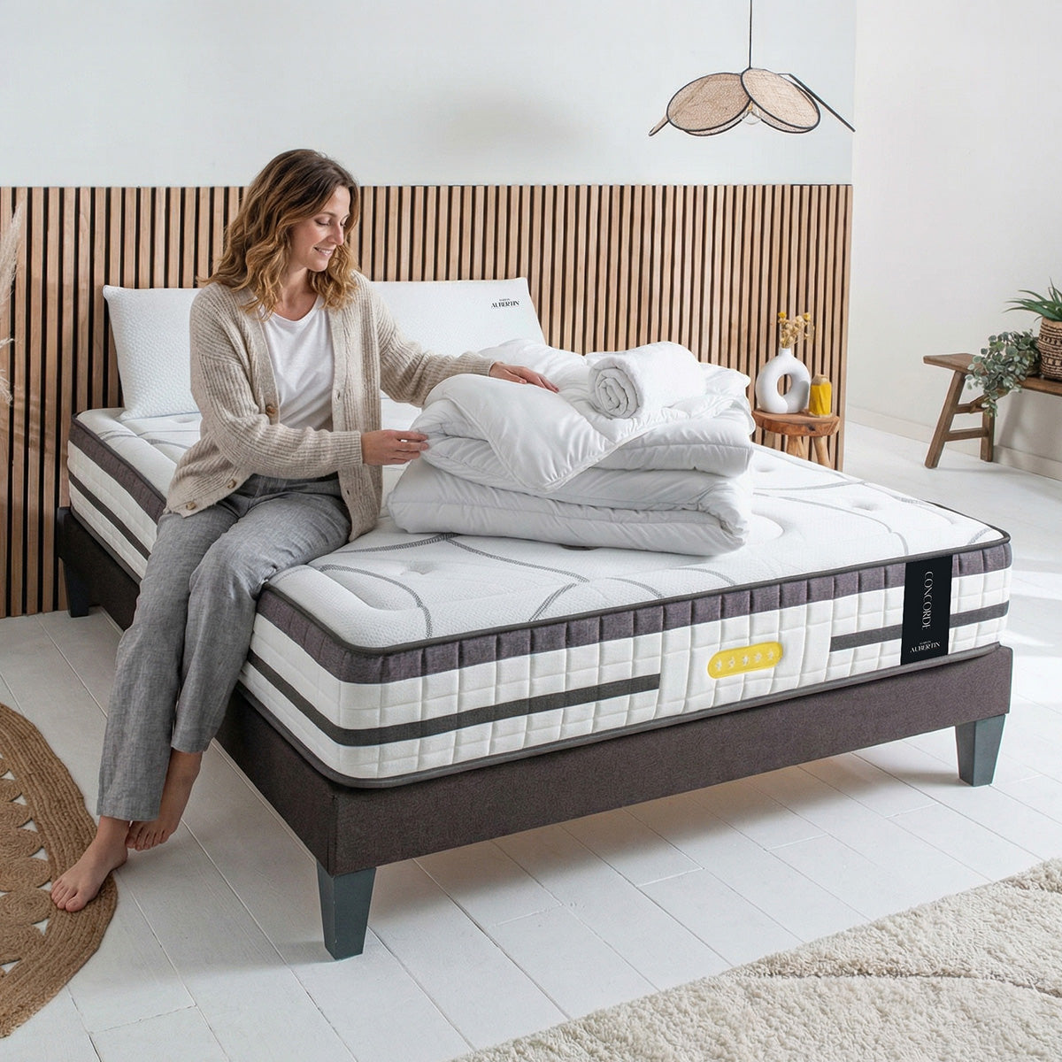 Prêt-à-dormir CONCORDE avec Sommier AURORE et Accessoires