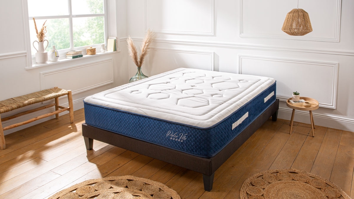 Matelas 200x200 Ressorts et mémoire de forme - Ferme