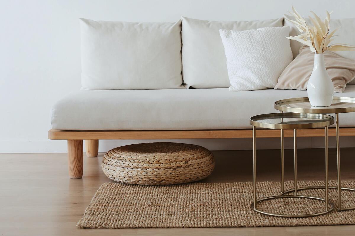 Tout savoir sur l’assise de canapé : confort, densité, épaisseur, profondeur
