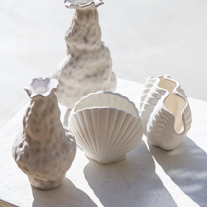 Vase coquillage - Dolomite blanche - GUSCIO - 17x9x24 cm