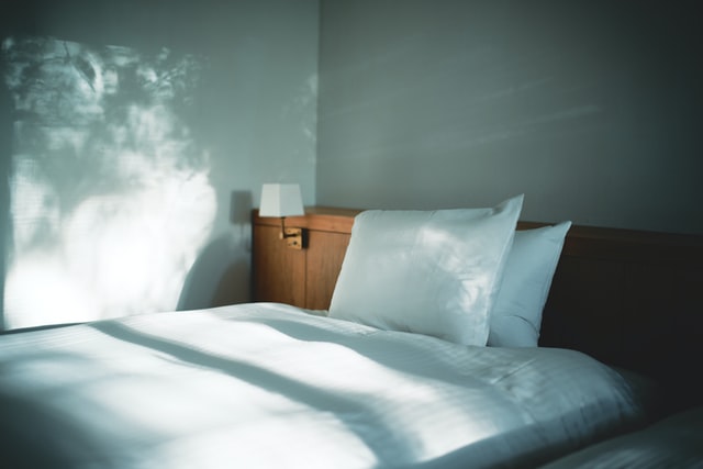 Peut-on mettre un surmatelas sur un vieux matelas ? | Maison Aubertin